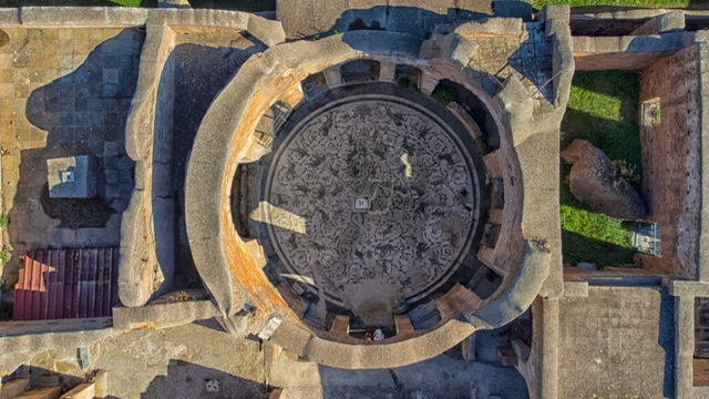 Ostia Antica, le Terme dei Sette Sapienti: il sorriso tra mosaici e ironia